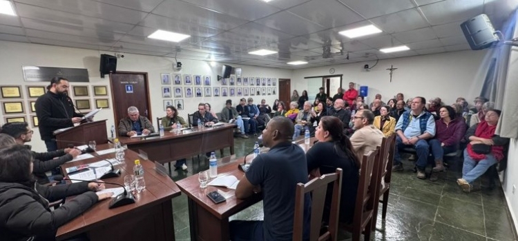 15ª Sessão Ordinária debate meio ambiente, esporte e orçamento municipal